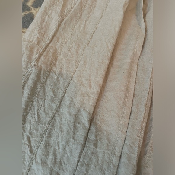 Cream linen maxi dress with front slit - Picture 5 of 6